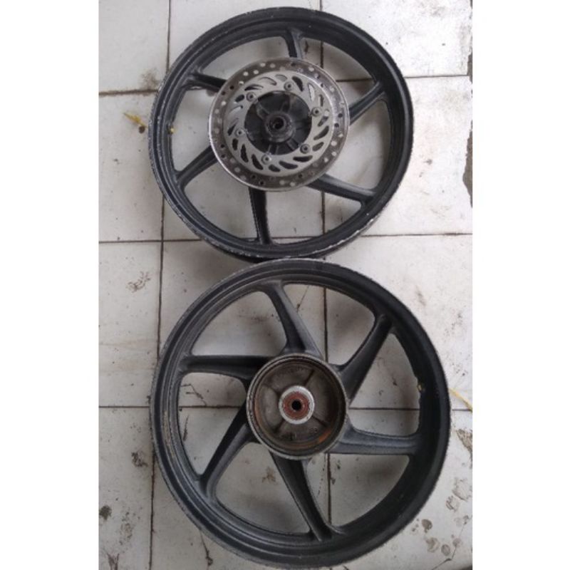Velg Honda Verza depan belakang Mega pro original seken