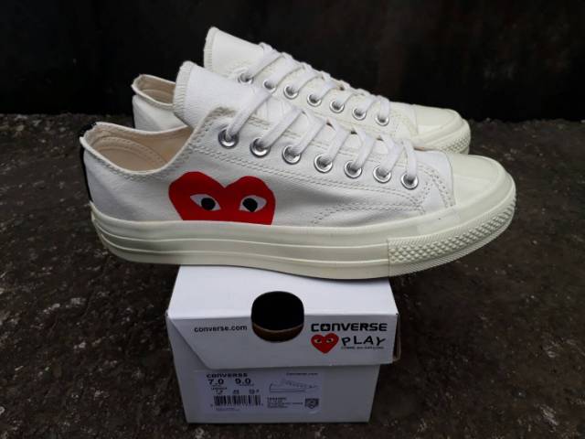 harga sepatu converse x cdg
