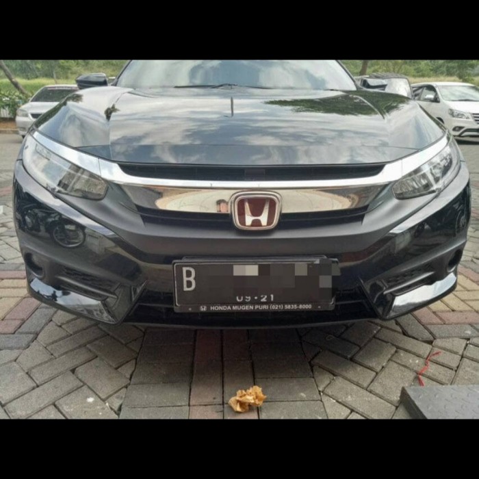Eksterior Mobil Paket Emblem Merah Honda Civic Turbo