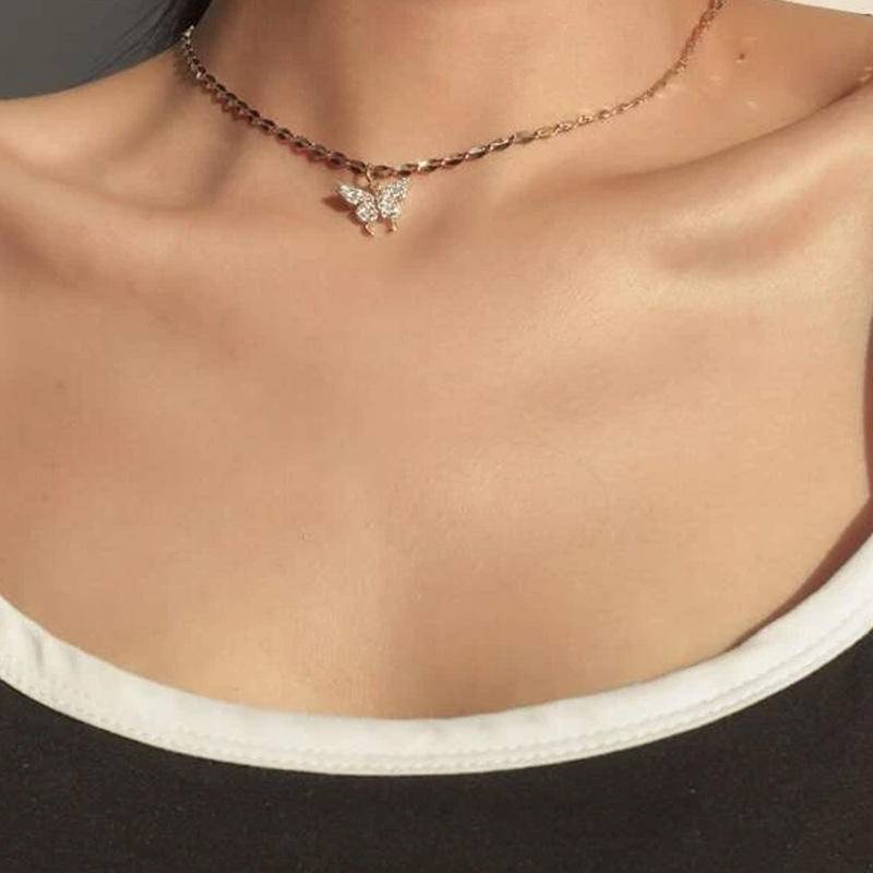 Kalung Rantai Liontin Kupu-Kupu Hias Kristal Imitasi Warna Silver / Emas Untuk Wanita