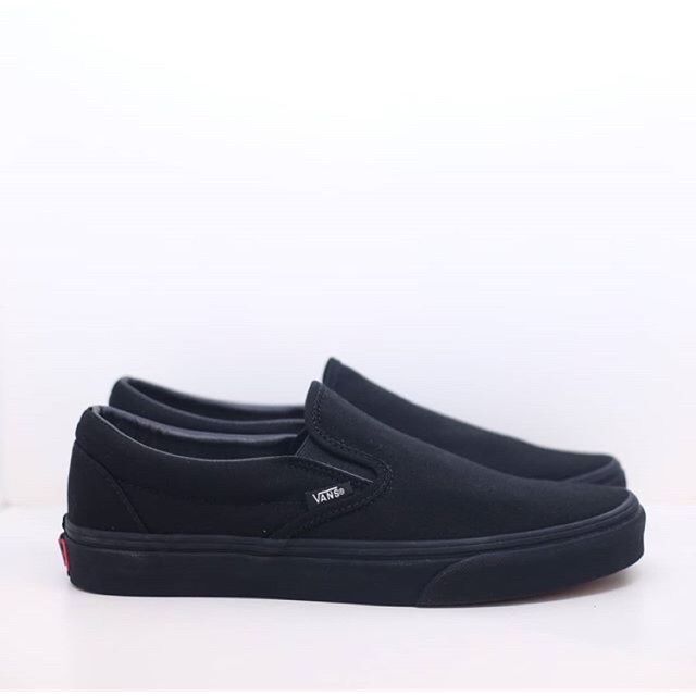 slip on full black