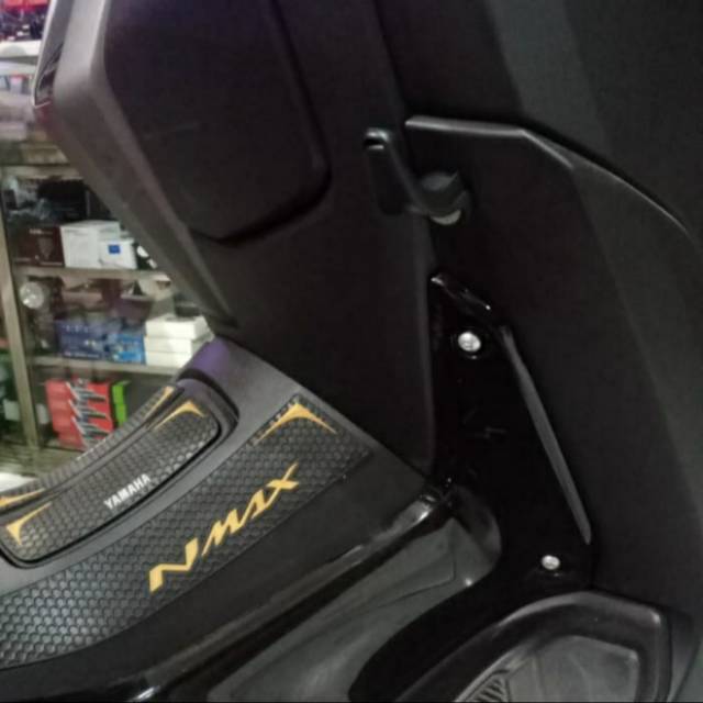 Gantungan barang cantolan barang new nmax 2020 - 2023 Original Yamaha