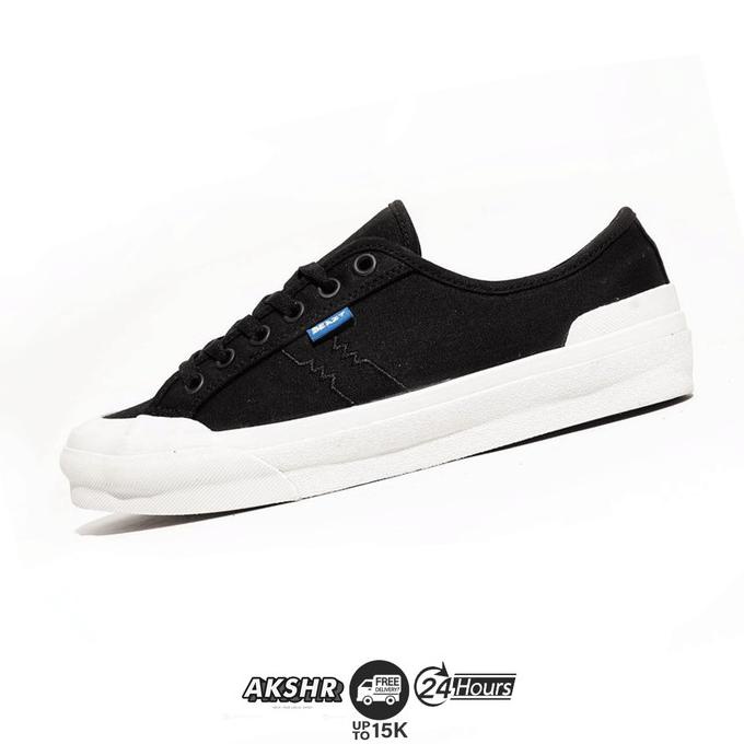 Sepatu Beazt Maxon Black White