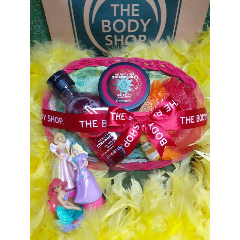 A3 The body shop gift set moringa / mango / wildargan oil / fuji green tea / coconut