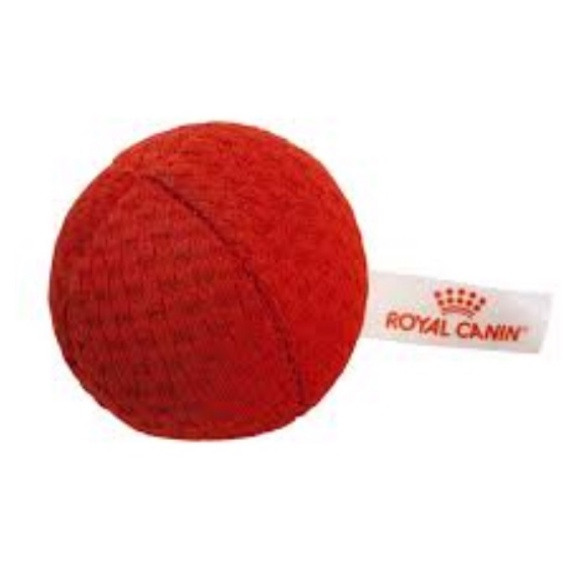 RED CATNIP BALL / MAINAN KUCING ROYAL CANIN