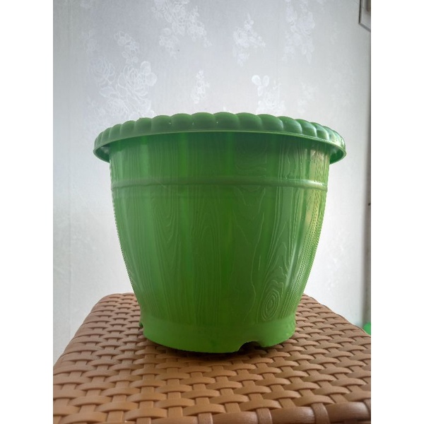 pot gentong hijau corak kayu