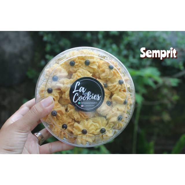 

Kue semprit