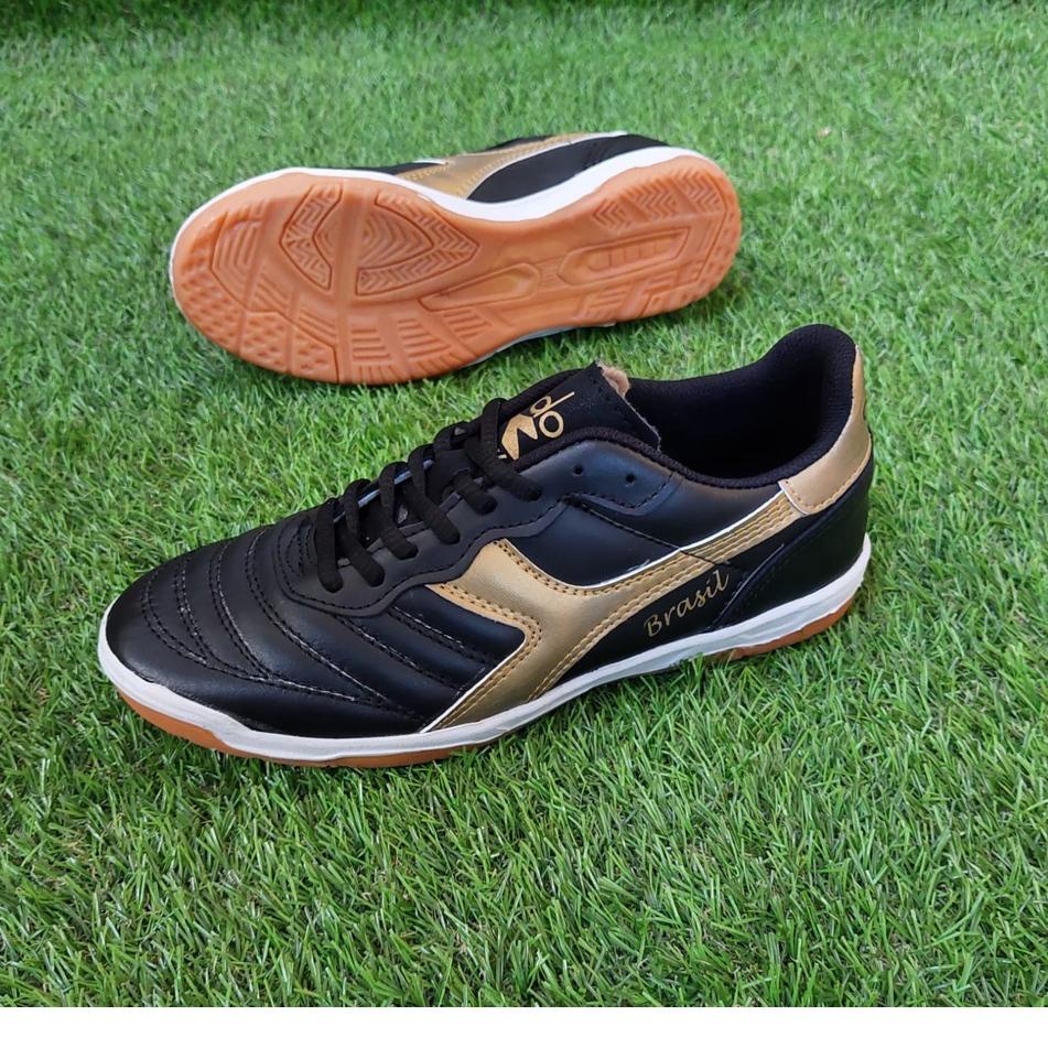 Paling Diminati.. Sepatu futsal diadora. sepatu futsal KULIT