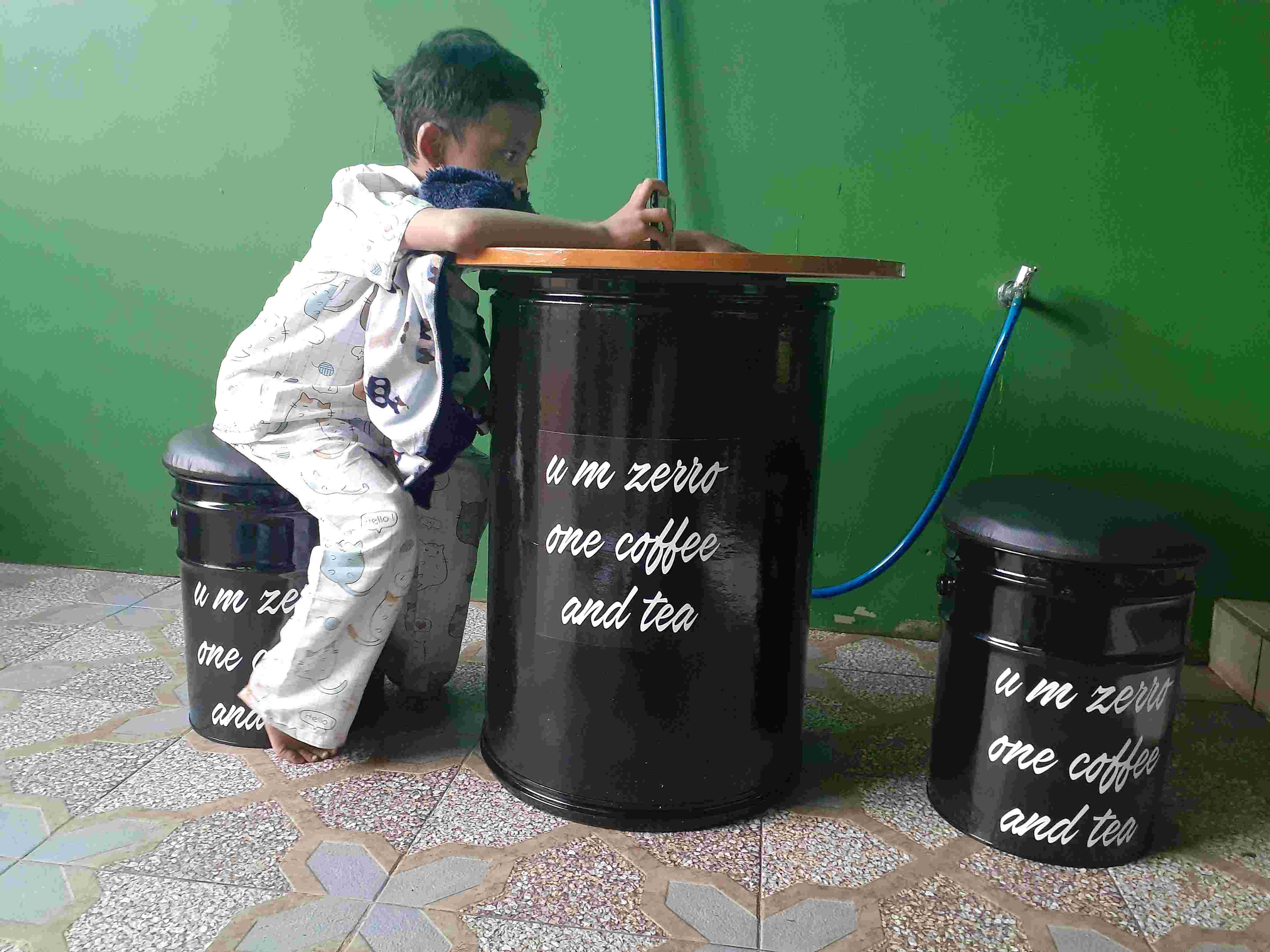 Paket Cafe 4 Kursi 1 Meja