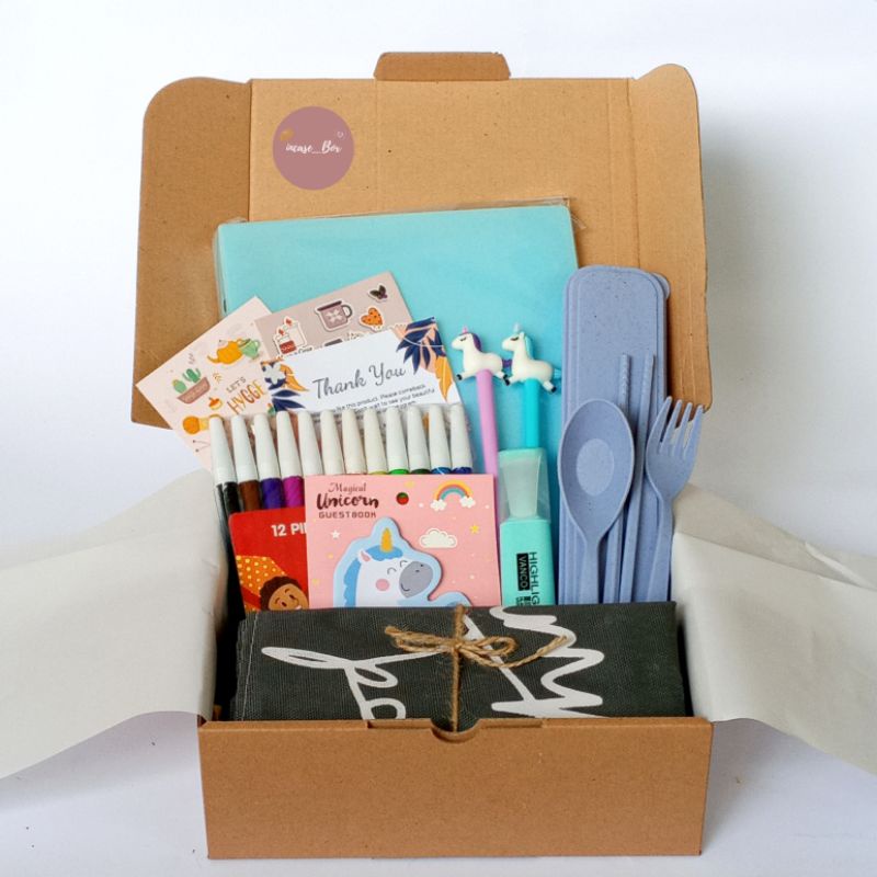 

Incase_Box/ New Series/ Hampers Stationery/ Hampers Alat Tulis / Hampers Graduation