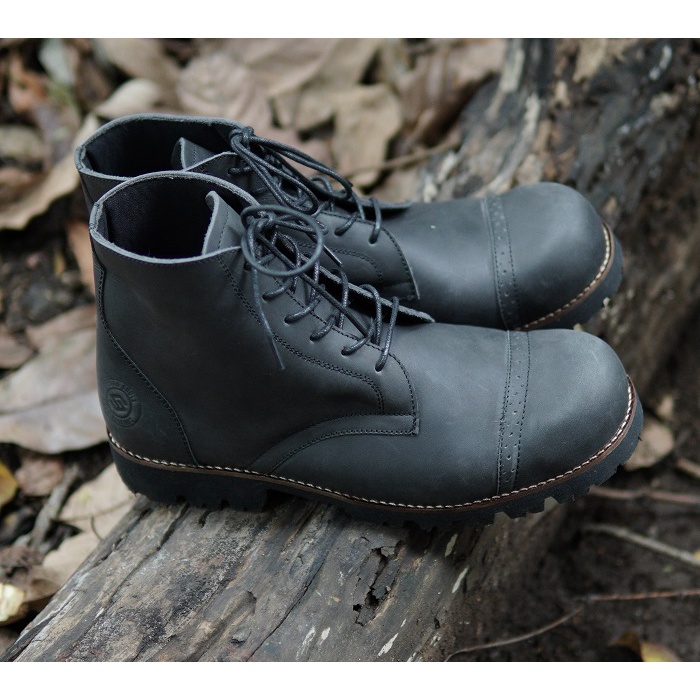 Sauqi Footwear Alkatras Sepatu Boots Pria Kulit Asli (CH) - Cokelat