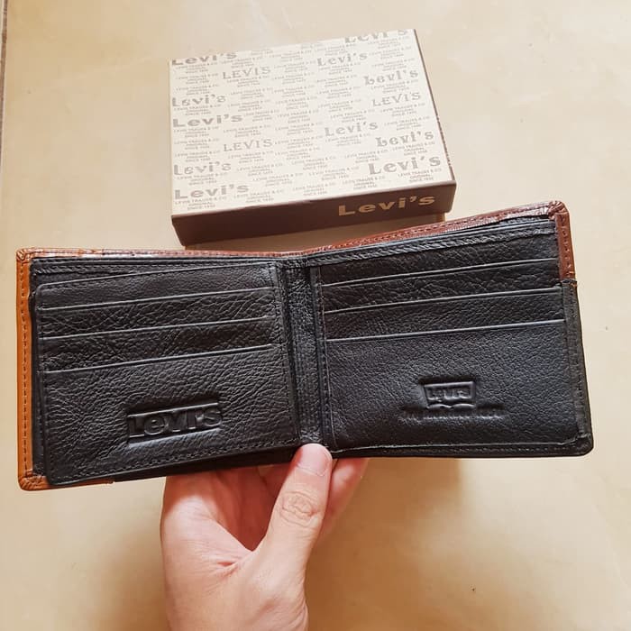 Dompet Pria Kulit Asli Levis