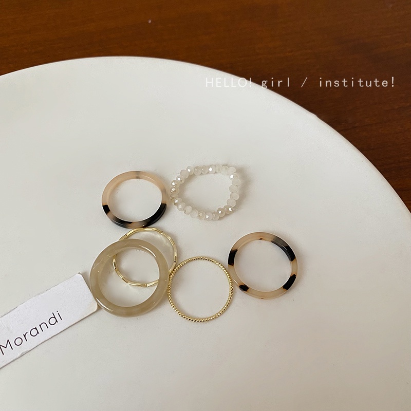 6pcs / Set Cincin Manik-Manik Resin Warna Emas Untuk Wanita