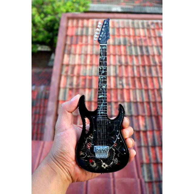 Miniatur Gitar Ibanez JEM 777 Floral Black Steve Vai Signature
