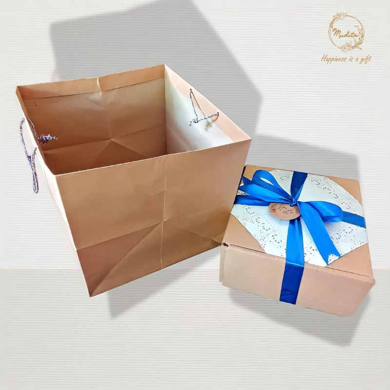 

PAPER BAG/PAPERBAG/TAS KERTAS COKELAT/PAPER BAG BENTO/PAPER BAG NASI BOX/PAPER BAG HAMPERS/PAPER BAG UK PxTxL 25X26X23