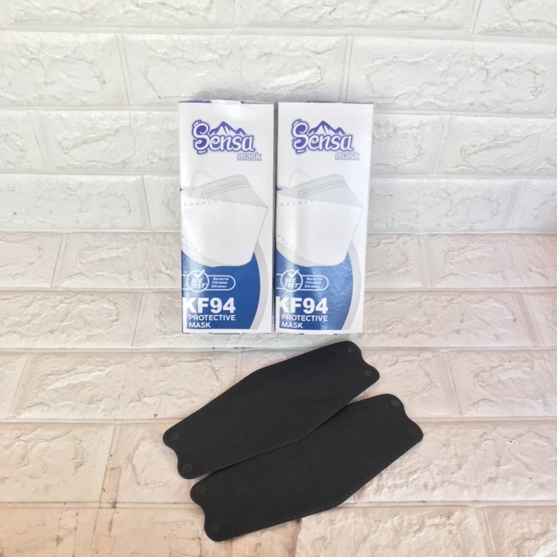 MASKER KF94 SENSA HITAM &amp; PUTIH 1PACK ISI 20PCS