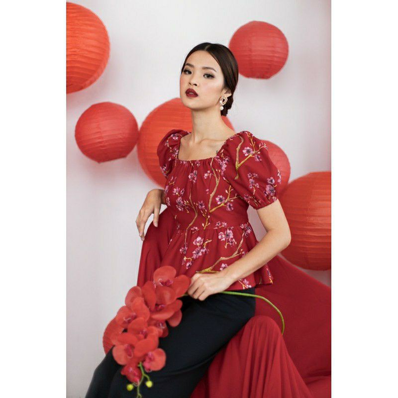 blus merah sabrina