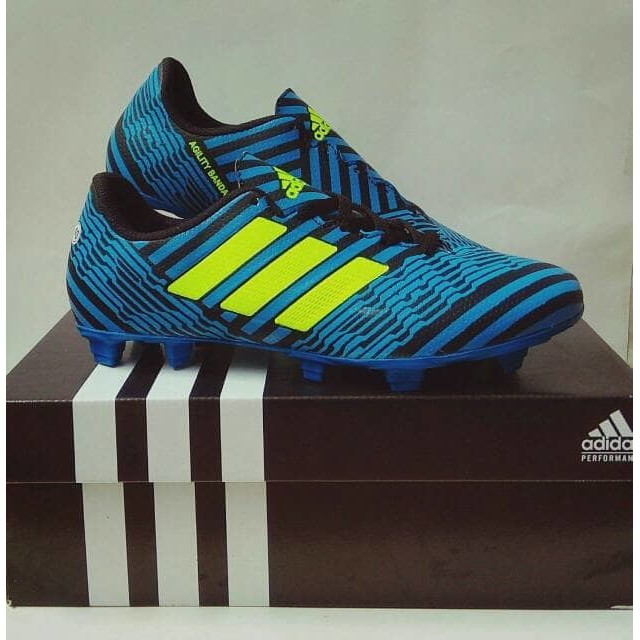 Sepatu Bola Adidas Nemesiz