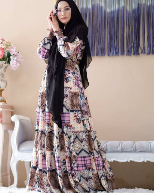 DAILY  DRESS MUSTBE HIJAB