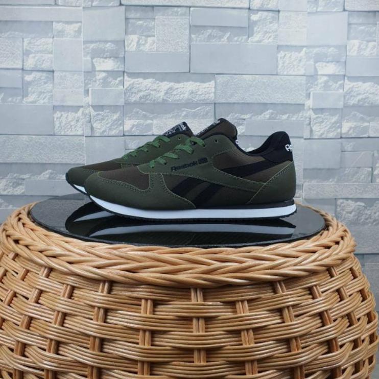 Tidak Diragukan.. SEPATU PRIA REEBOK CLASIC / SEPATU REEBOK CLASIC PRIA / SEPATU PRIA CLASIC MAN