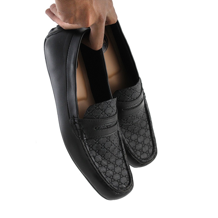 Sepatu Pria Slip On Moccasin