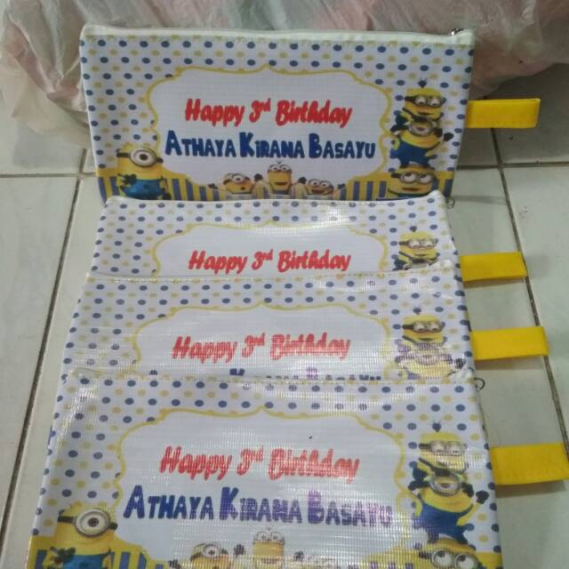 

Souvenir ultah anak model kotak pensil