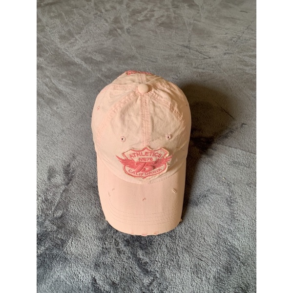 Topi vintage thrifting
