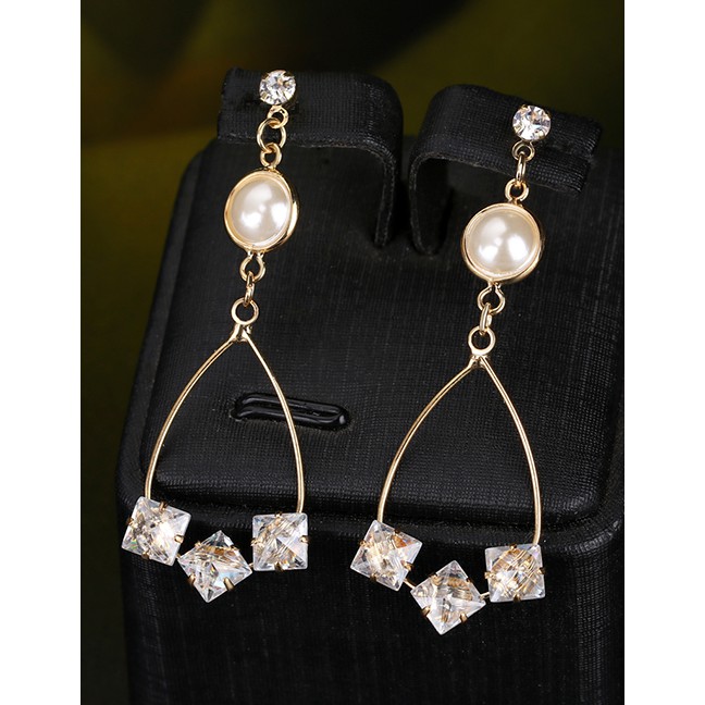 LRC Anting Tusuk Fashion Real Gold Alloy Rhinestone Pearl Geometric Stud Earrings F79757