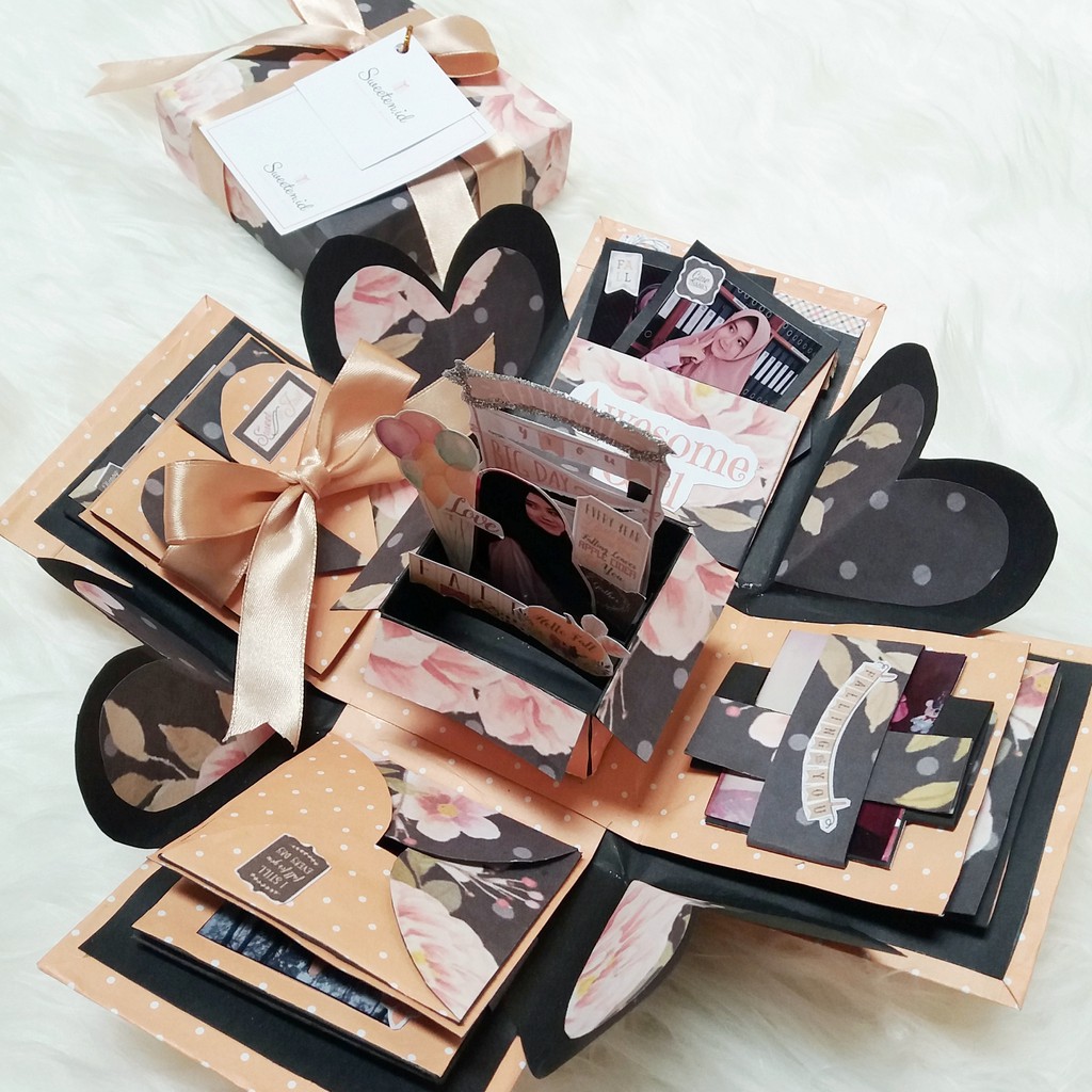 

Explosion Box (3) | Hadiah Unik | Kado Unik | Kado Wisuda | Kado Ulang Tahun | Kado Anniversarry