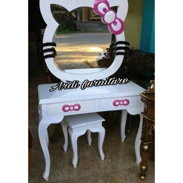 Tolet hello kitty,meja rias ukir,meja rias minimalis