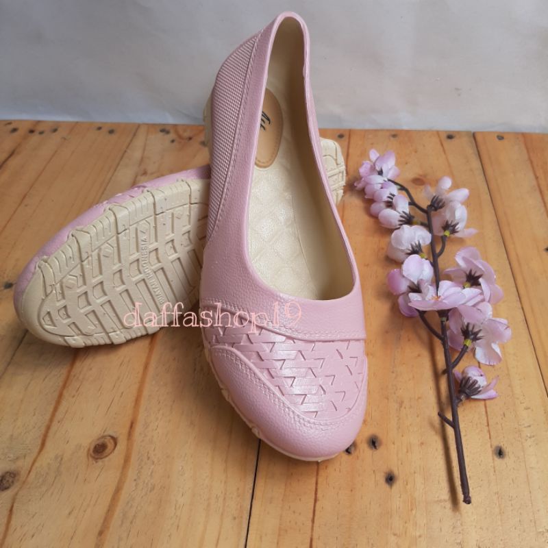 Sepatu karet Anti Air Wanita ATT SLK 474