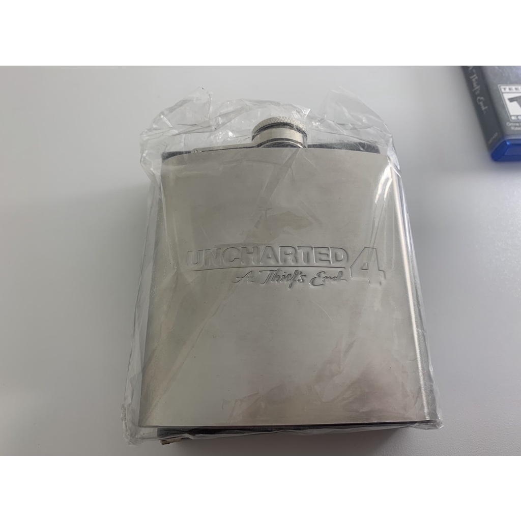 Uncharted 4 ps4 limited edition flask