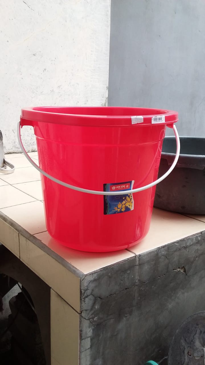 Ember Plastik Lion Star 3galon / 12 Liter Tebal Dan Kuat