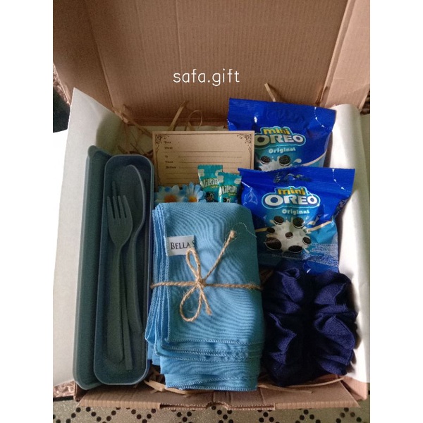 

Hampers cewek/biru/oreo/hijab segi empat/giftbox lengkap/hadiah wisuda/murah/bisa COD