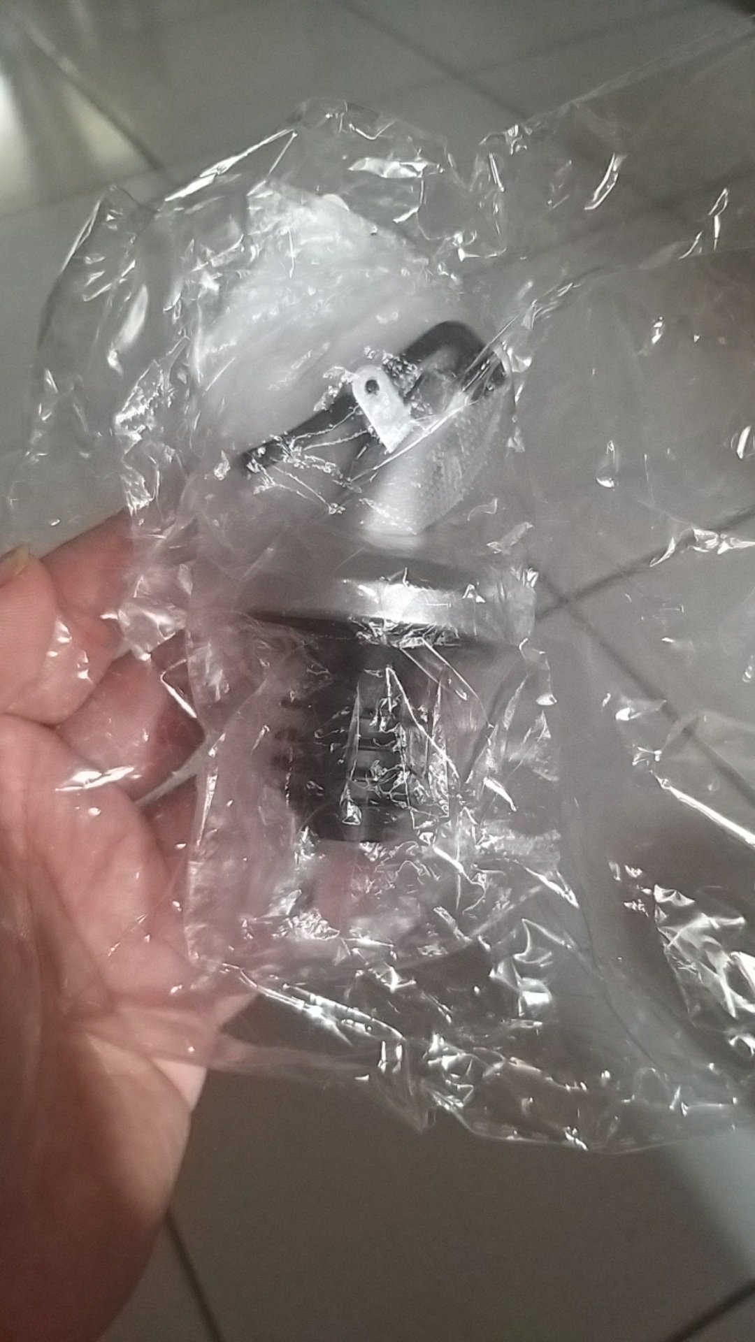 Olive Oil Sprayer Liquor Dispenser Wine Pourers Flip Top Beer Bottle Cap Stopper Tap Accessories