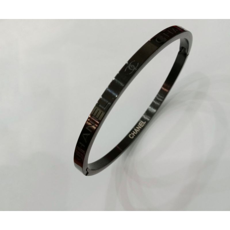 Gelang Chnnl Titanium hitam stainless