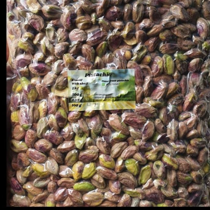 

cusss order] ROASTED PISTACHIO WITHOUT SHELL/ KACANG PISTACHIO KUPAS / 500 GRAM