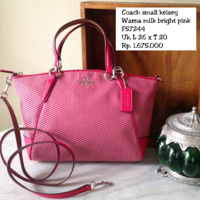 Coach Small Kelsey milk bright pink