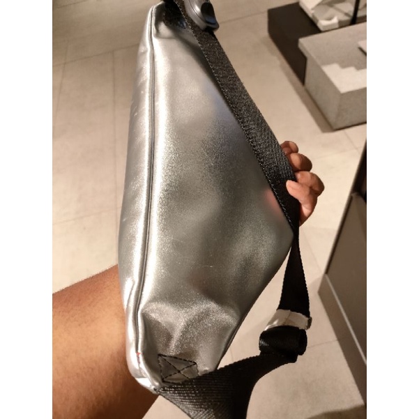 Tas WaistBag Pria Zara Silver Original 100% Sale Wajib Chat dahulu Bestseller 2022