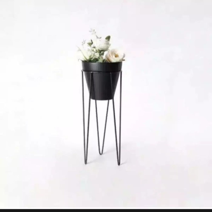 STANDING RAK POT TUNGGAL/PLANTER BUNGA BESI/RAK POT TANAMAN HIAS - Putih