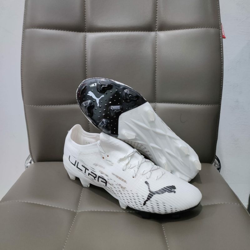 Sepatu Bola Puma Ultra 1.3 White Black Fg soccer