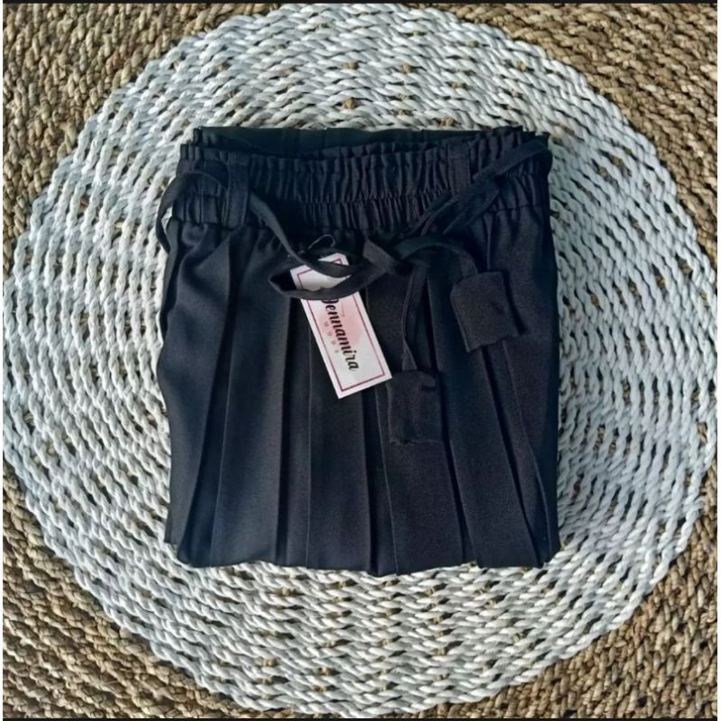 Rok kantor premium .Rok plisket smiwoll premium.rok plisket polos smiwols ./Rok kantor-Roc k Hitam