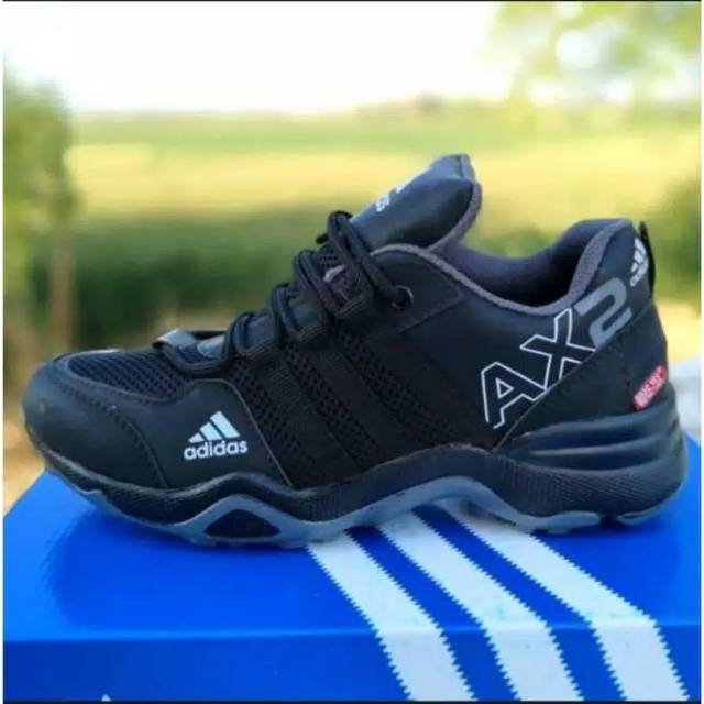 (bisa bayar di tempat).  Sepatu adidas ax2/sepatu olahraga pria/sepatu snekers pria/sepatu badminton