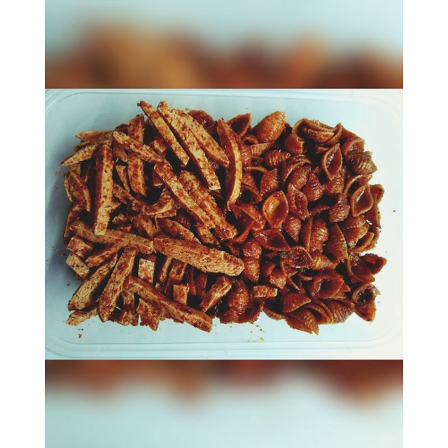 

basreng mix makaroni kerang/bantet kemasan box 650ml berat 250gr