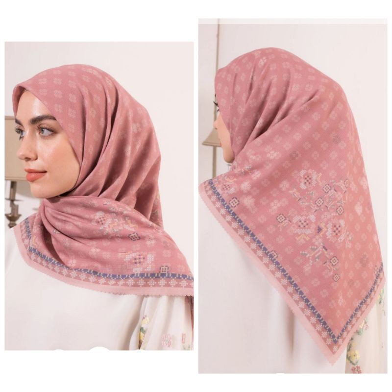 

PL Zecia Scarves rose pink aleza label