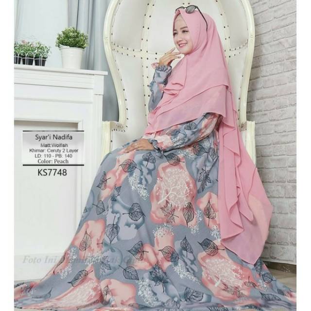 Busana muslimah syar'i