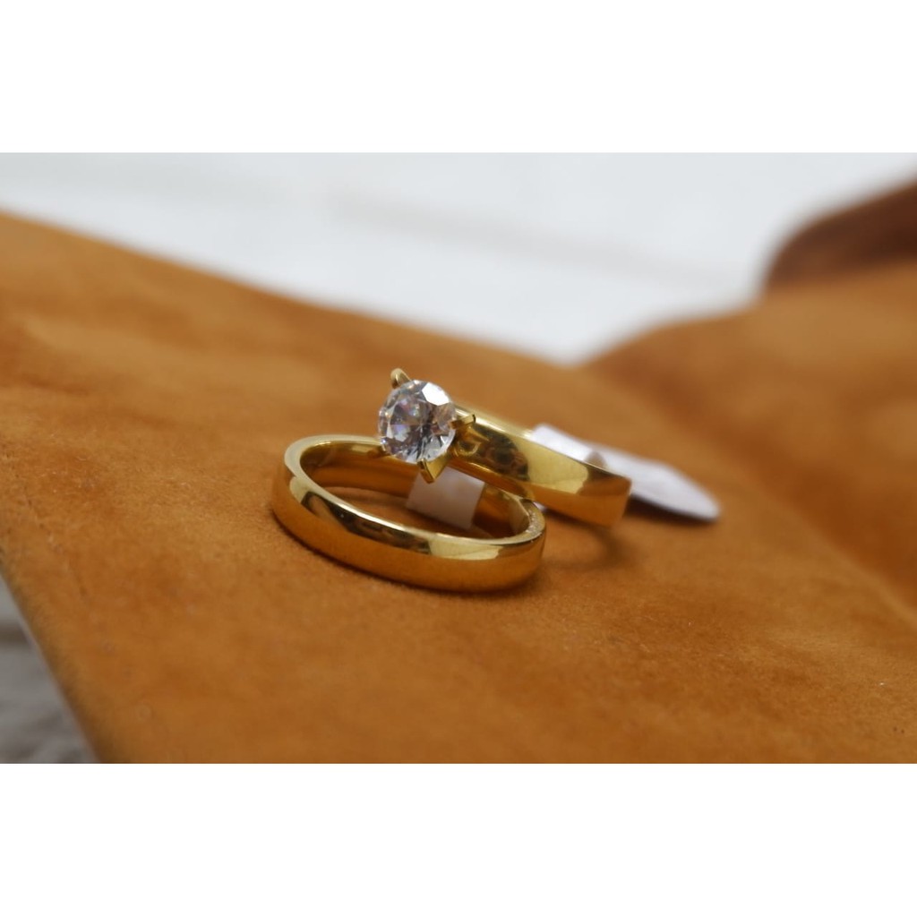 [Bayar DiTempat] Cincin Couple Pria Wanita Titanium Dapat 2 pcs cincin Tunangan Korea Asli Terbaru