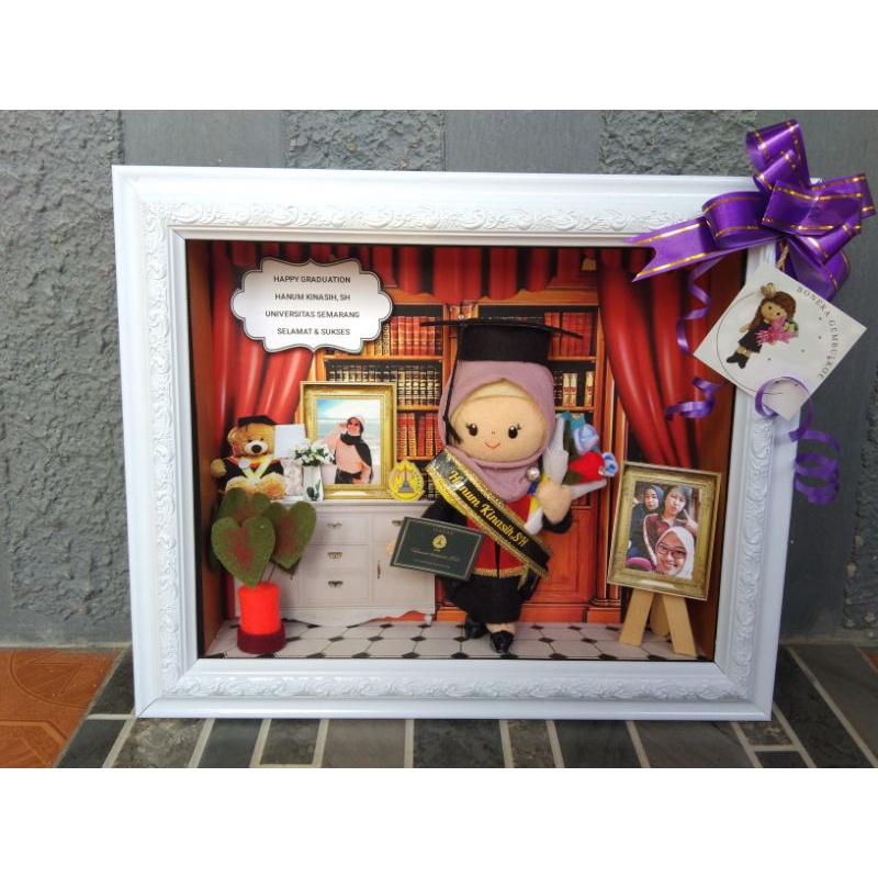 kadowisuda custom. frame wisuda 3d .kadowisudaboneka wisuda