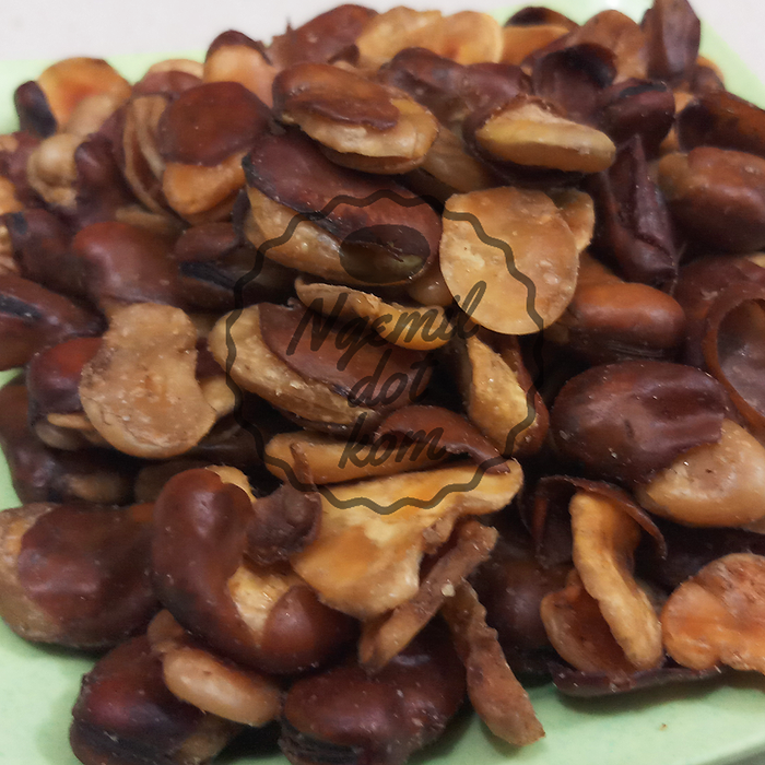 

KACANG KORO 500GR / KACANG KORO ASIN / KACANG KORO KUPAS / KACANG BOGO - Koro Kupas
