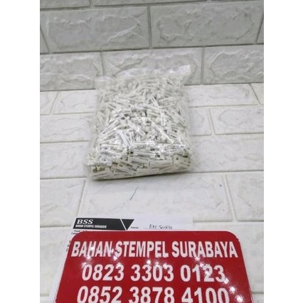 

PENITI BROSS PENITI NAMA DADA ACRYLIC NAME TAG PIN 3 CM 10 GROS SDFD354154